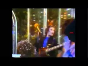 Video: The Kinks — "Father Christmas" (Christmas Song)